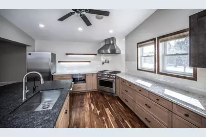 9945 Justen Trail N, Saint Paul, MN 55115 - Photo 9