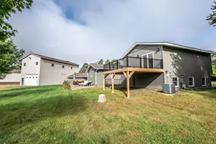 9945 Justen Trail N, Saint Paul, MN 55115 - Photo 27