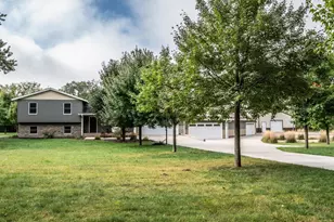 9945 Justen Trail N, Saint Paul, MN 55115 - Photo 5