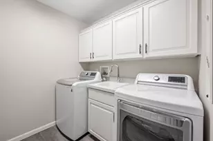 5501 Dewey Hill Rd, Edina, MN 55439 - Photo 25