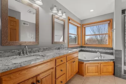 5005 Scenic Oak Drive SW, Rochester, MN 55902 - Photo 15