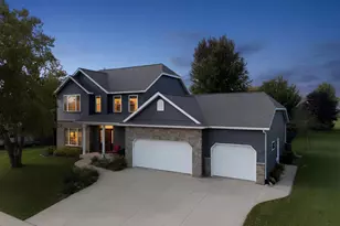 5005 Scenic Oak Dr SW, Rochester, MN 55902 - Photo 1