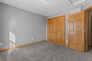 5005 Scenic Oak Dr SW, Rochester, MN 55902 - Photo 17