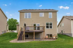 656 Lake Ridge Dr, Woodbury, MN 55129 - Photo 33