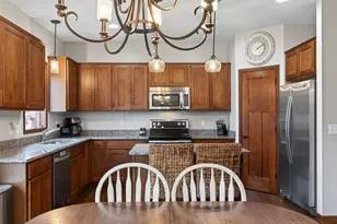 656 Lake Ridge Dr, Woodbury, MN 55129 - Photo 11