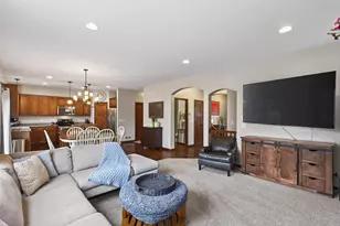 656 Lake Ridge Dr, Woodbury, MN 55129 - Photo 7