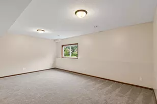 656 Lake Ridge Dr, Woodbury, MN 55129 - Photo 27