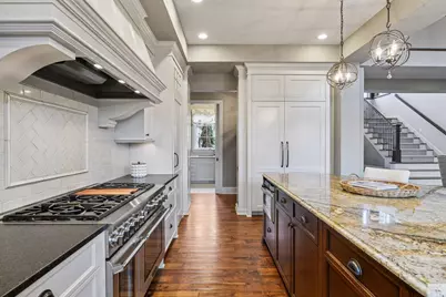 425 Carpenters Point, Wayzata, MN 55391 - Photo 31