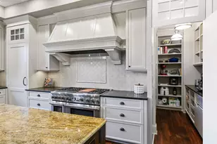 425 Carpenters Pt, Wayzata, MN 55391 - Photo 33