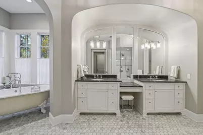 425 Carpenters Point, Wayzata, MN 55391 - Photo 47