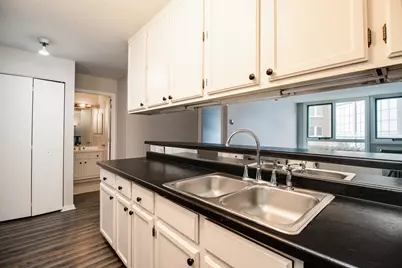 433 S 7th Street #1609, Minneapolis, MN 55415 - Photo 15