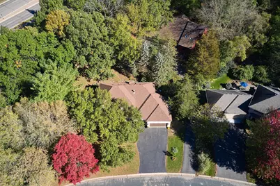 6221 Mallory Lane, Eden Prairie, MN 55346 - Photo 5