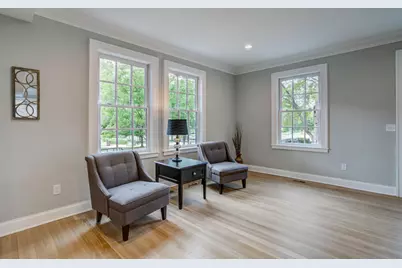 2056 Summit Avenue, Saint Paul, MN 55105 - Photo 5