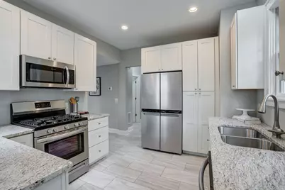 2056 Summit Avenue, Saint Paul, MN 55105 - Photo 11