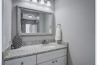 2056 Summit Avenue, Saint Paul, MN 55105 - Photo 17