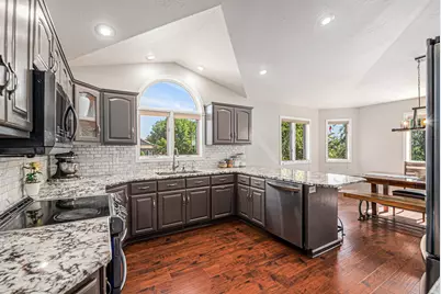 721 Britz Drive, Luverne, MN 56156 - Photo 15