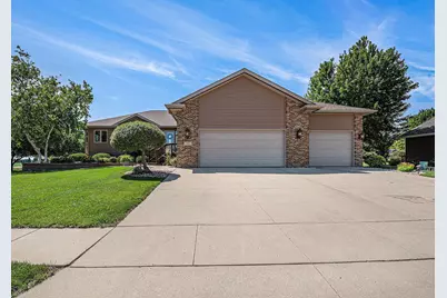 721 Britz Drive, Luverne, MN 56156 - Photo 5