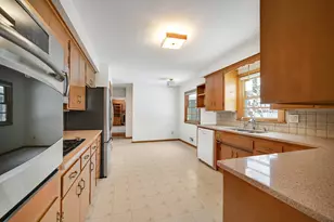 14808 Gleason Lake Dr, Plymouth, MN 55447 - Photo 19