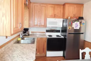 324 10th Ave SE, Elbow Lake, MN 56531 - Photo 3