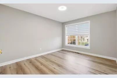 943 Earley Lake Curve, Burnsville, MN 55306 - Photo 19