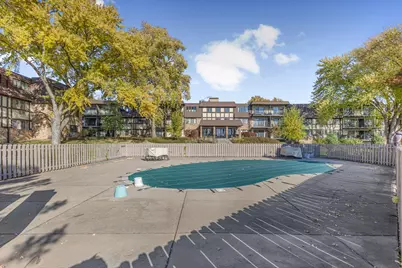 205 Barry Avenue S #210, Wayzata, MN 55391 - Photo 17