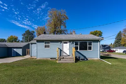 604 Lincoln Avenue, Crookston, MN 56716 - Photo 1