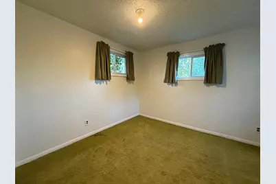 211 Kendall Avenue N, Thief River Falls, MN 56701 - Photo 31