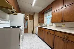 211 Kendall Ave N, Thief River Falls, MN 56701 - Photo 15