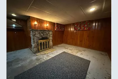 211 Kendall Avenue N, Thief River Falls, MN 56701 - Photo 35