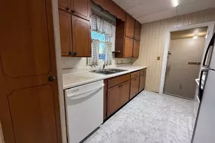 211 Kendall Ave N, Thief River Falls, MN 56701 - Photo 15