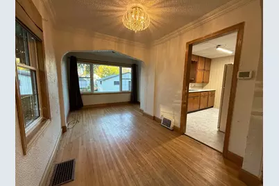 211 Kendall Avenue N, Thief River Falls, MN 56701 - Photo 9