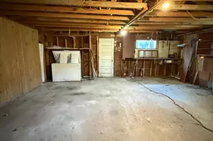 211 Kendall Ave N, Thief River Falls, MN 56701 - Photo 47
