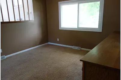 1801 Linn Drive, Owatonna, MN 55060 - Photo 9