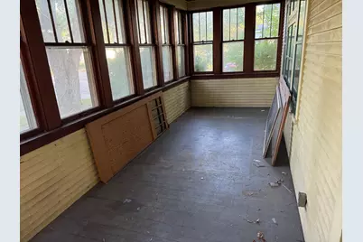 988 Earl Street, Saint Paul, MN 55106 - Photo 5