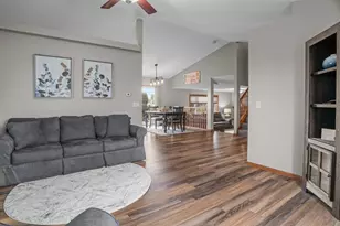 2595 Fox Hollow Ln, Owatonna, MN 55060 - Photo 7