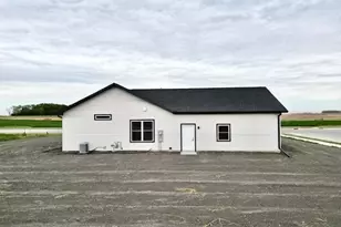 1106 Sunflower Rd Rwf, Redwood Falls, MN 56283 - Photo 5