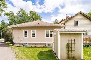 1417 E 10th St, Duluth, MN 55805 - Photo 25