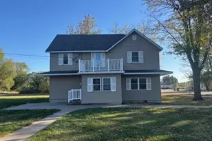 304 S 2nd St, Royalton, MN 56373 - Photo 1