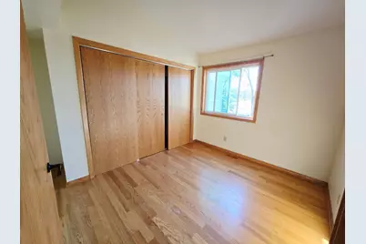 881 70th Avenue N, Brooklyn Center, MN 55430 - Photo 9