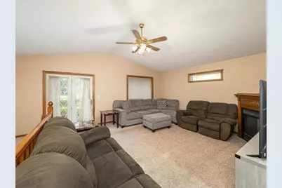 10136 Uplander Street NW, Coon Rapids, MN 55433 - Photo 9