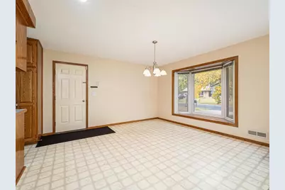 10136 Uplander Street NW, Coon Rapids, MN 55433 - Photo 5