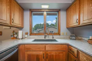 412 Linda St, Jackson, MN 56143 - Photo 7