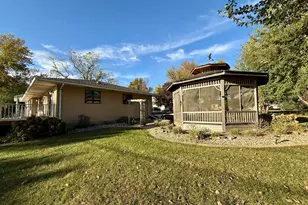 146 Washington Ave, Alden, MN 56009 - Photo 3