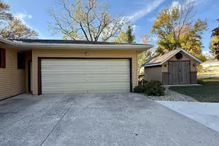 146 Washington Ave, Alden, MN 56009 - Photo 35