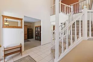 2605 Kennelly Pl, Burnsville, MN 55337 - Photo 3