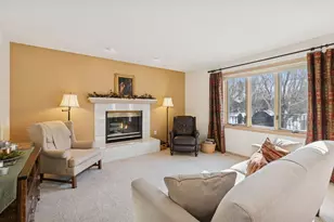 2605 Kennelly Pl, Burnsville, MN 55337 - Photo 9