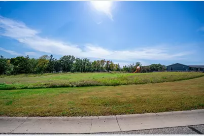 104 Meadow Lane, New London, MN 56273 - Photo 5