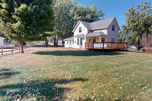 1013 9th Street W, Albert Lea, MN 56007 - Photo 1