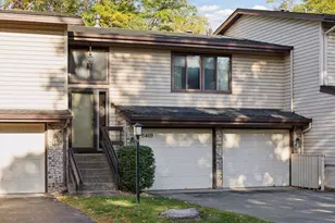 5469 Hyland Courts Dr, Bloomington, MN 55437 - Photo 3