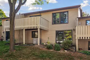 5469 Hyland Courts Dr, Bloomington, MN 55437 - Photo 31